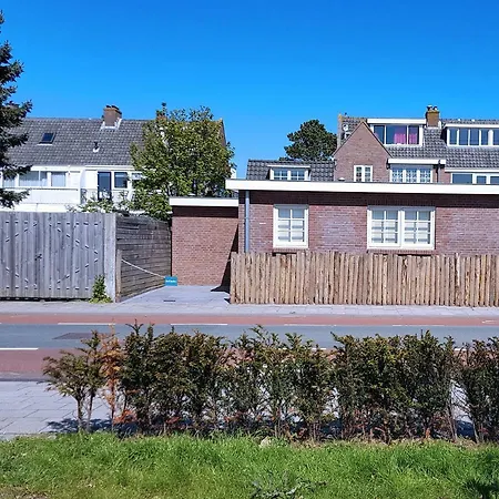 Semesterbostad Intika House