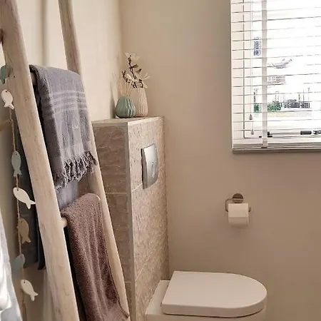 Intika House 잔드보르트