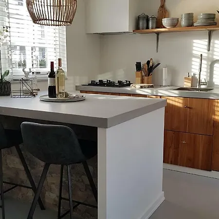 Intika House * زاندفورت