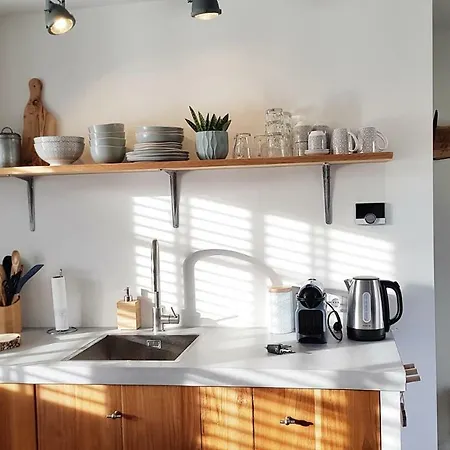 Intika House 펜션 잔드보르트