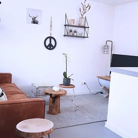 Intika House * زاندفورت